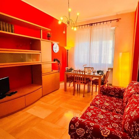 Sky Apartment A Due Passi Dalla Stazione コッレーニョ エクステリア 写真