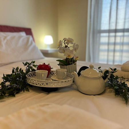 Sky Apartment A Due Passi Dalla Stazione コッレーニョ エクステリア 写真