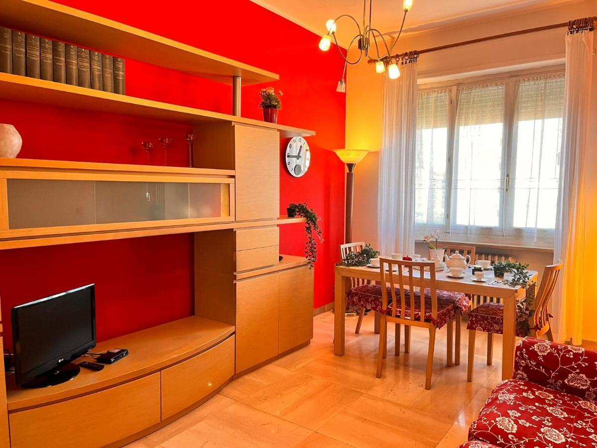 Sky Apartment A Due Passi Dalla Stazione コッレーニョ エクステリア 写真